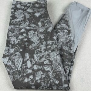 Women's size 6 LuLulemon scalloped hem highrise crop‎ 23" Luxtreme Roll down